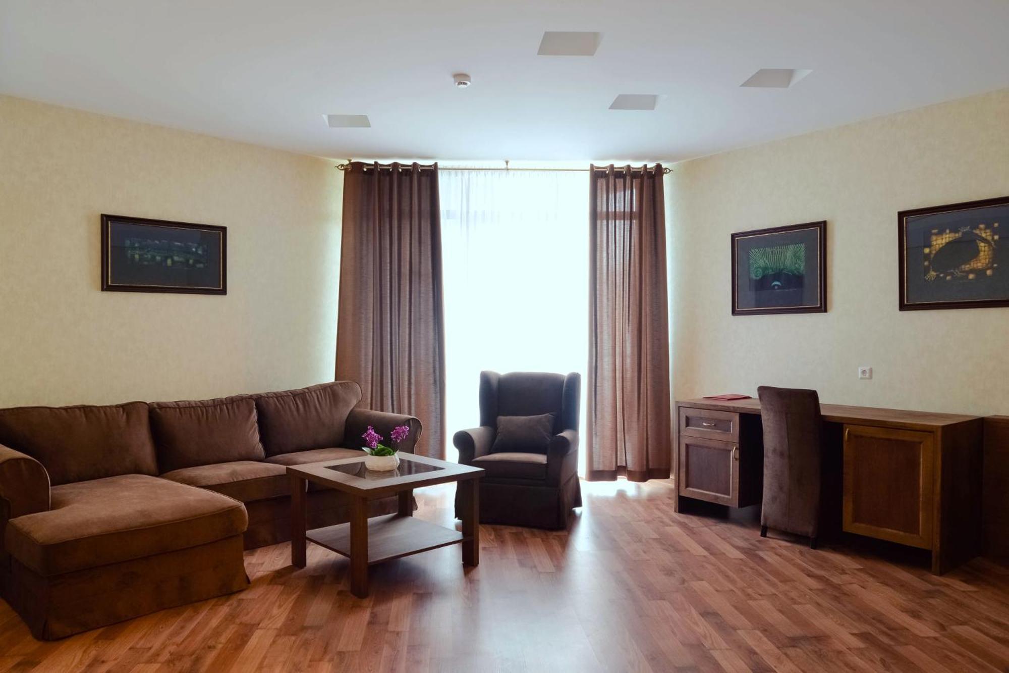 Hotel Saulys à Šiauliai Extérieur photo